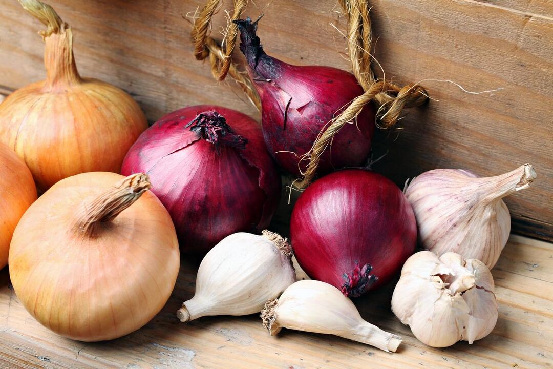 garlic and shallots for toenail fungus